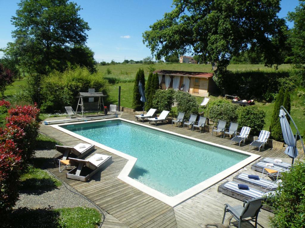 Logis Le Relais Du Bastidou Hotel Beaumarches Exterior photo